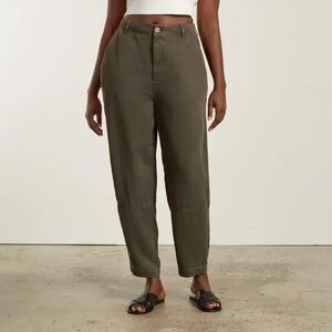 NWT Everlane The Chino in Buttersoft Kalamata Green 00 Tencel Barrel Leg $118